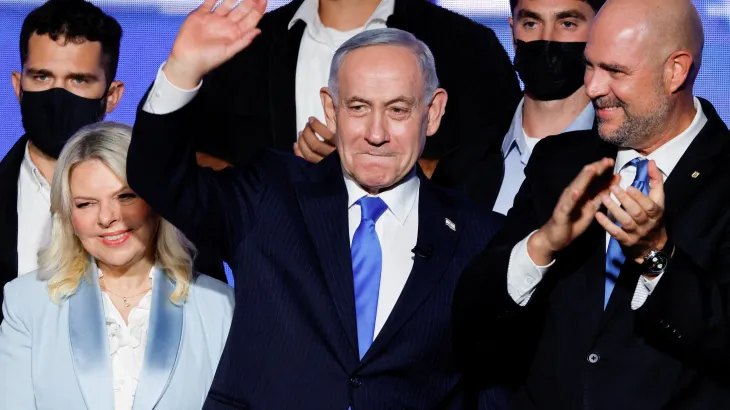 FILE PHOTO: Israeli Prime Minister Benjamin Netanyahu and Sara Netanyahu attend a toast-raising event hosted by his Likud party, in Tel Aviv, Israel, September 17, 2026. REUTERS/Amir Cohen/File Photo