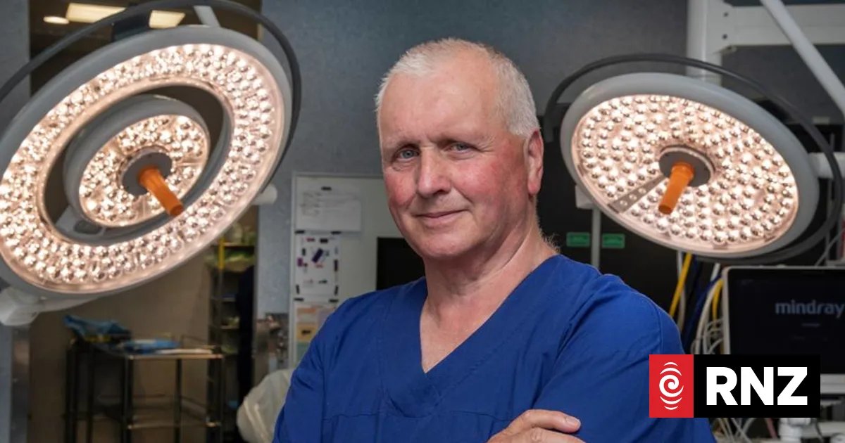 EDS patients in limbo as Hamilton surgeon Chris Holdaway stops seeing patients